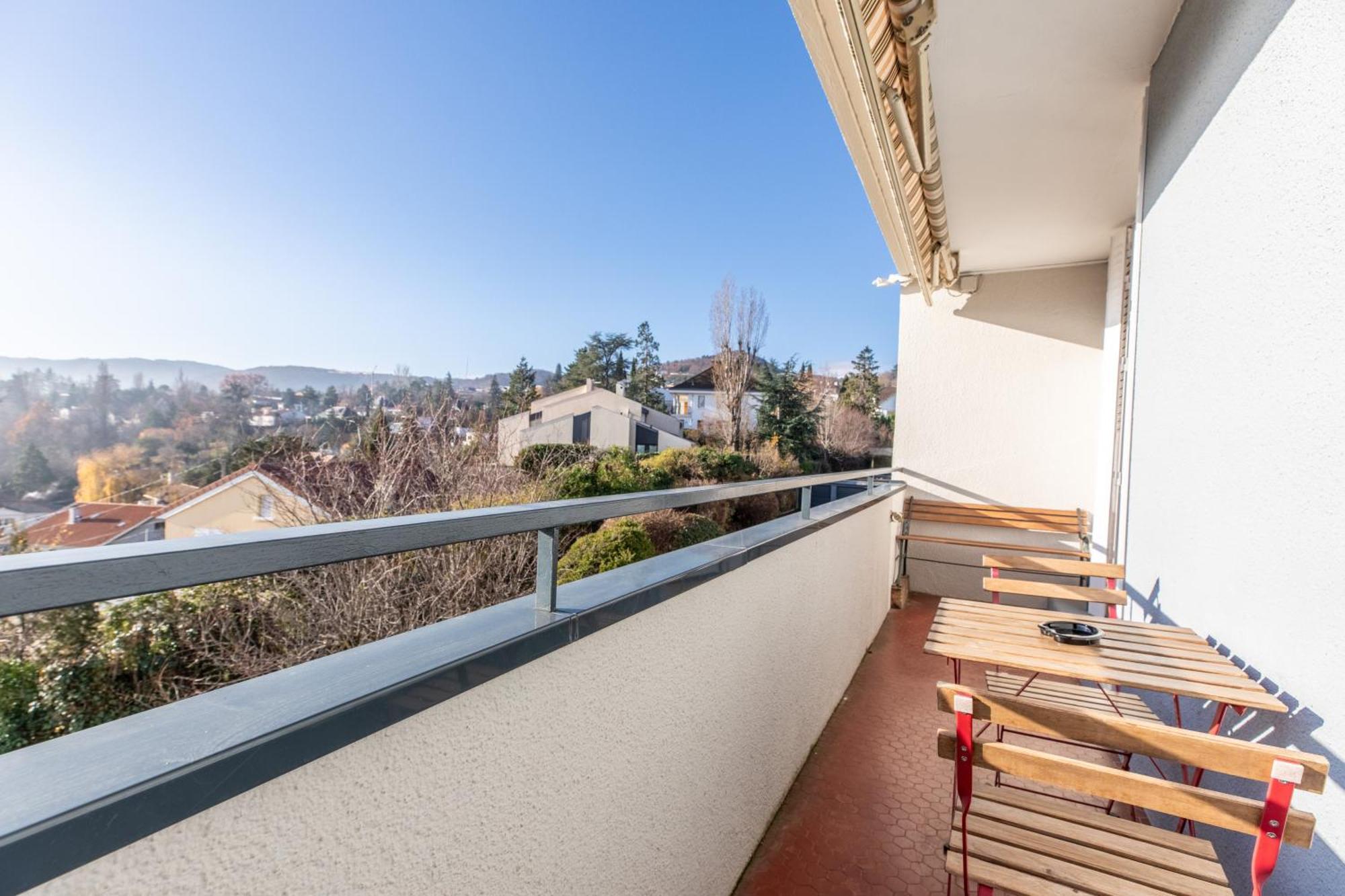 Entre Ville Et Nature - Les Hauts De Clermont Avec Garage Gratuit Exterior photo
