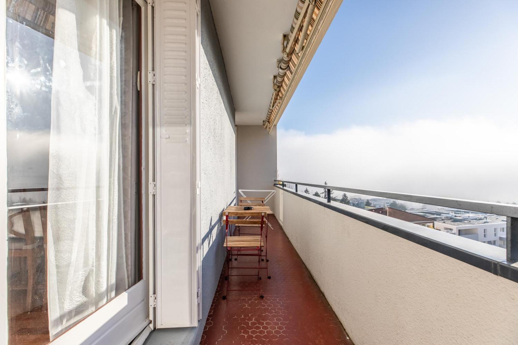 Entre Ville Et Nature - Les Hauts De Clermont Avec Garage Gratuit Exterior photo